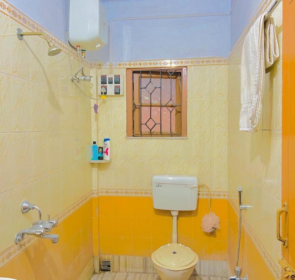 Spacious Apt With Antique Furniture ,Ac & Kitchen Calcutta Exterior foto